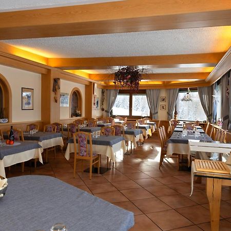 Albergo Venezia Passo Rolle Bagian luar foto
