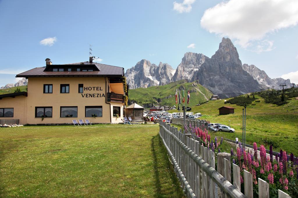 Albergo Venezia Passo Rolle Bagian luar foto