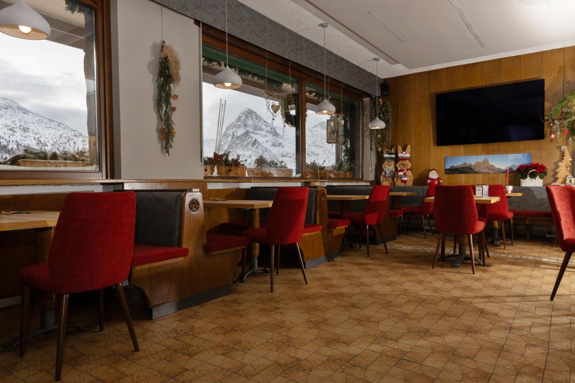 Albergo Venezia Passo Rolle Bagian luar foto