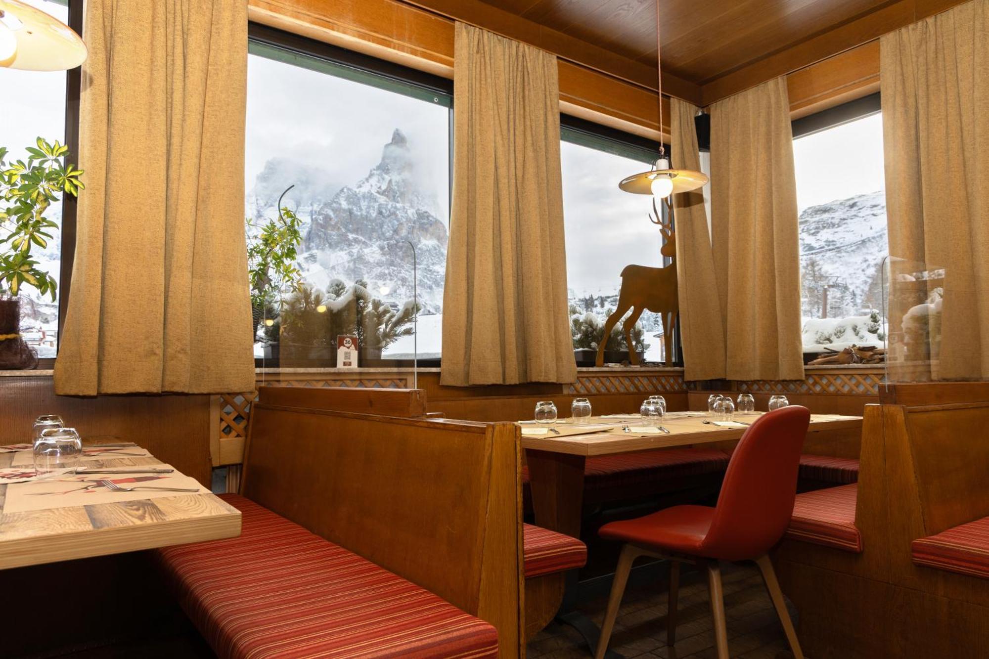 Albergo Venezia Passo Rolle Bagian luar foto