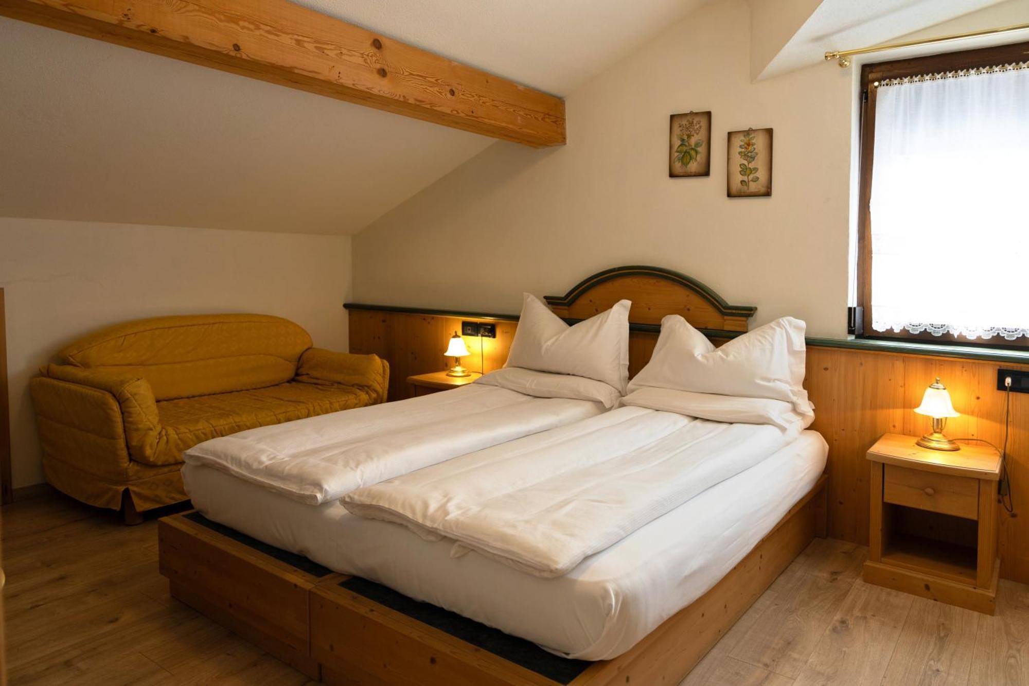 Albergo Venezia Passo Rolle Bagian luar foto