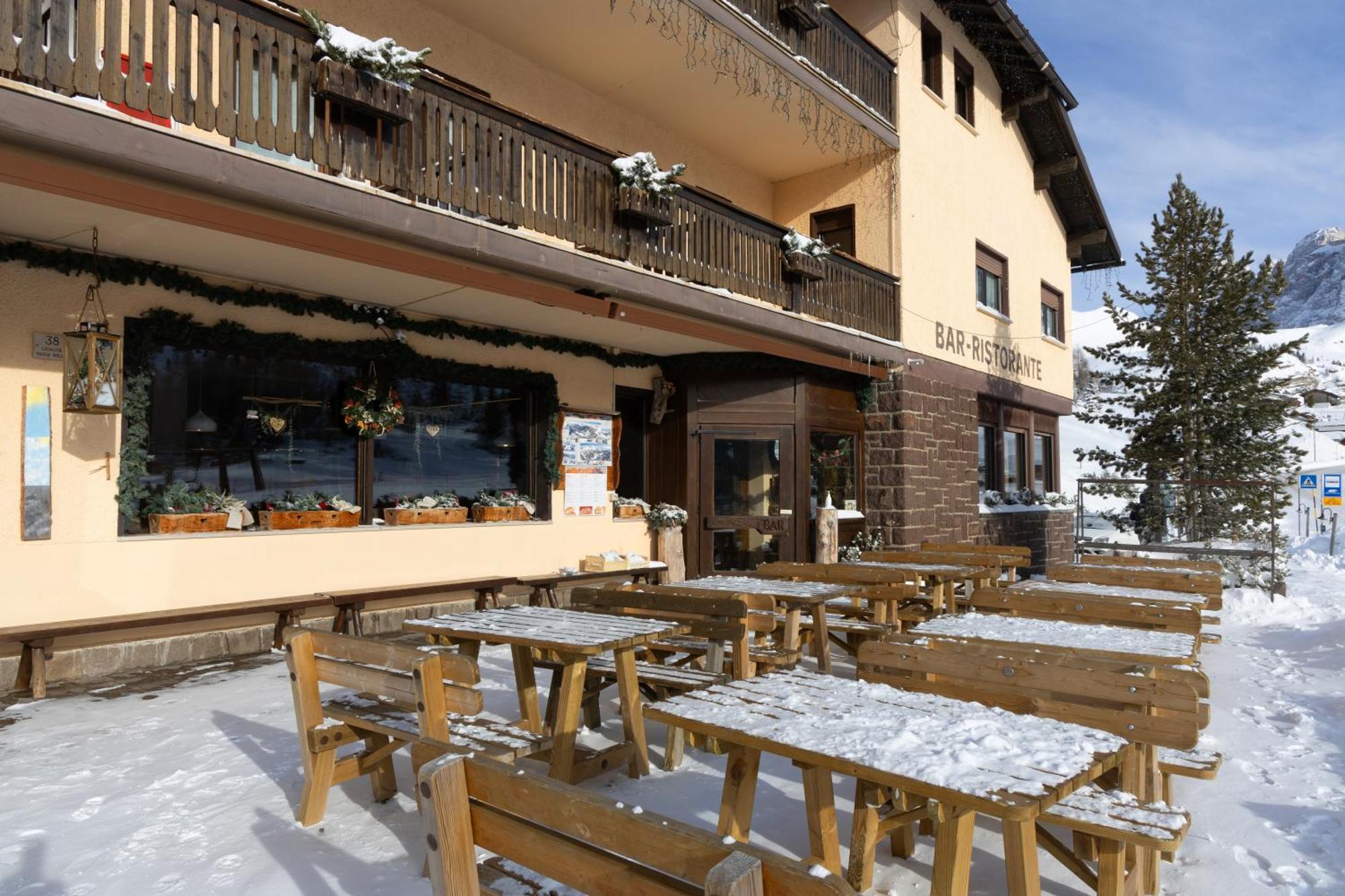 Albergo Venezia Passo Rolle Bagian luar foto