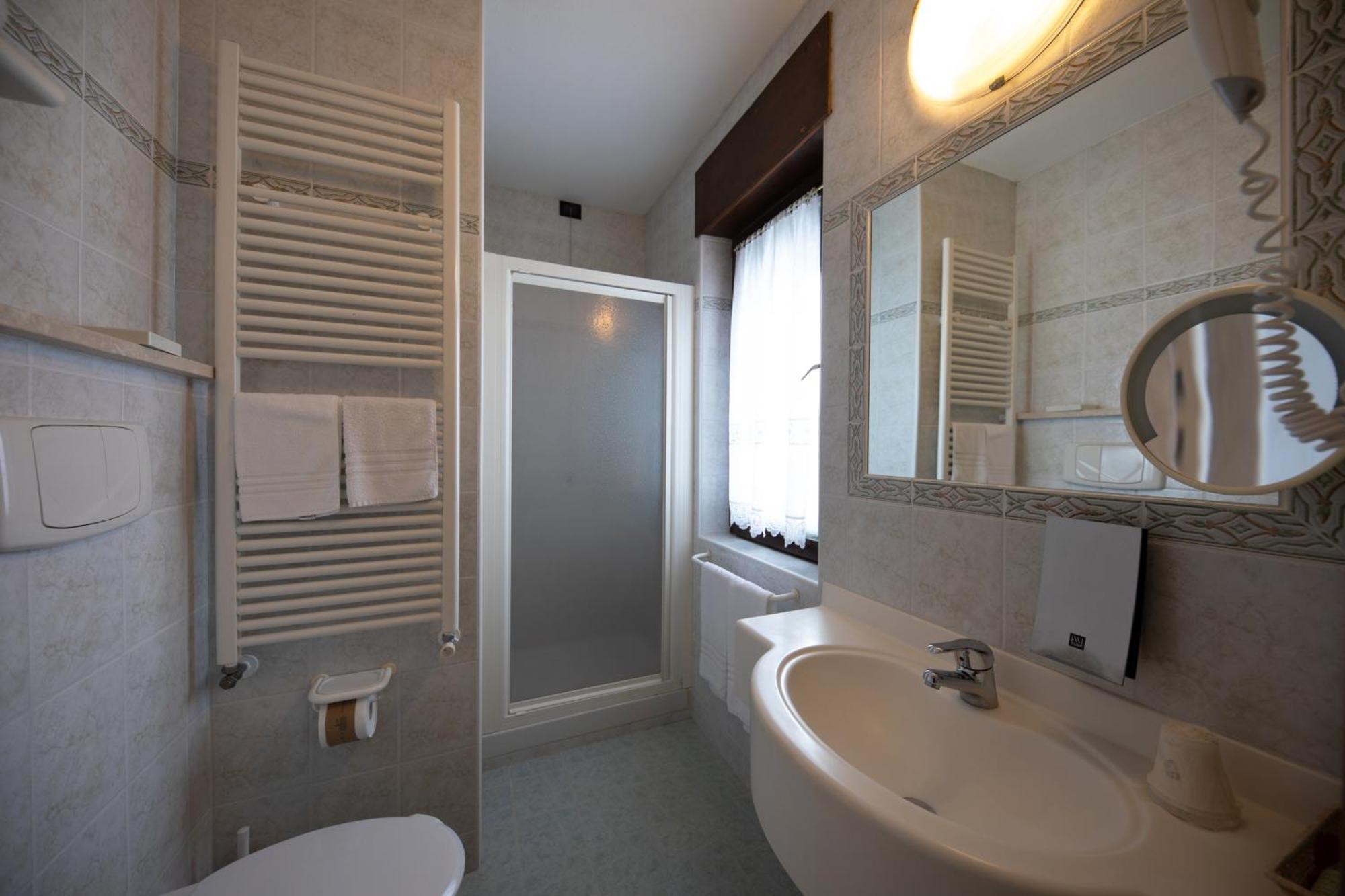 Albergo Venezia Passo Rolle Bagian luar foto