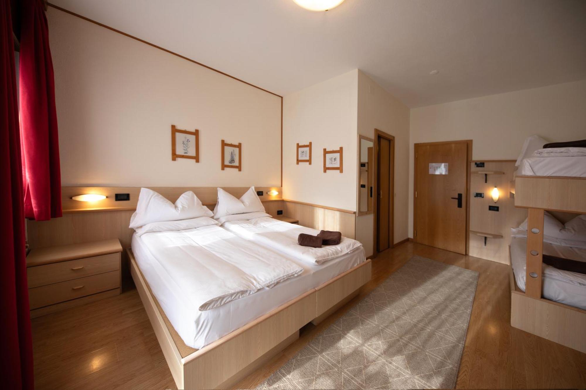 Albergo Venezia Passo Rolle Bagian luar foto