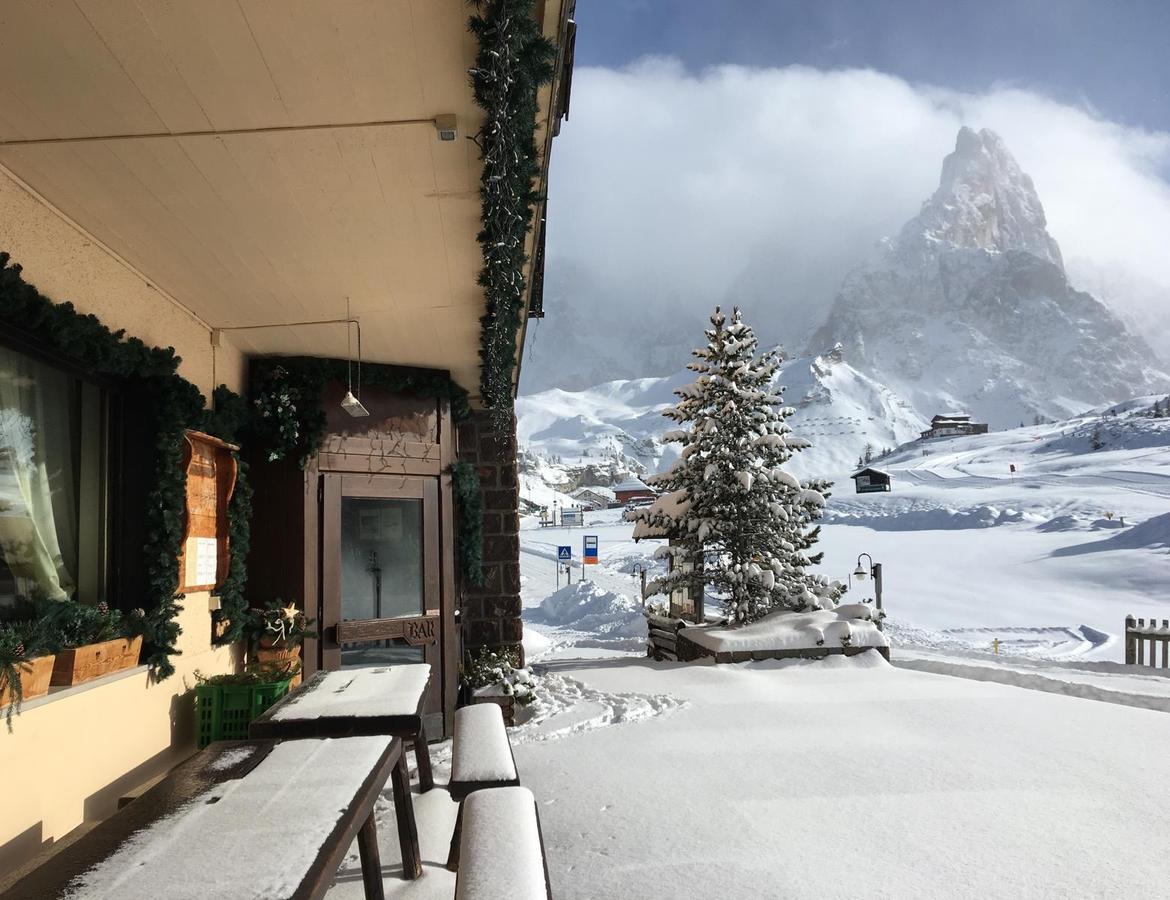 Albergo Venezia Passo Rolle Bagian luar foto
