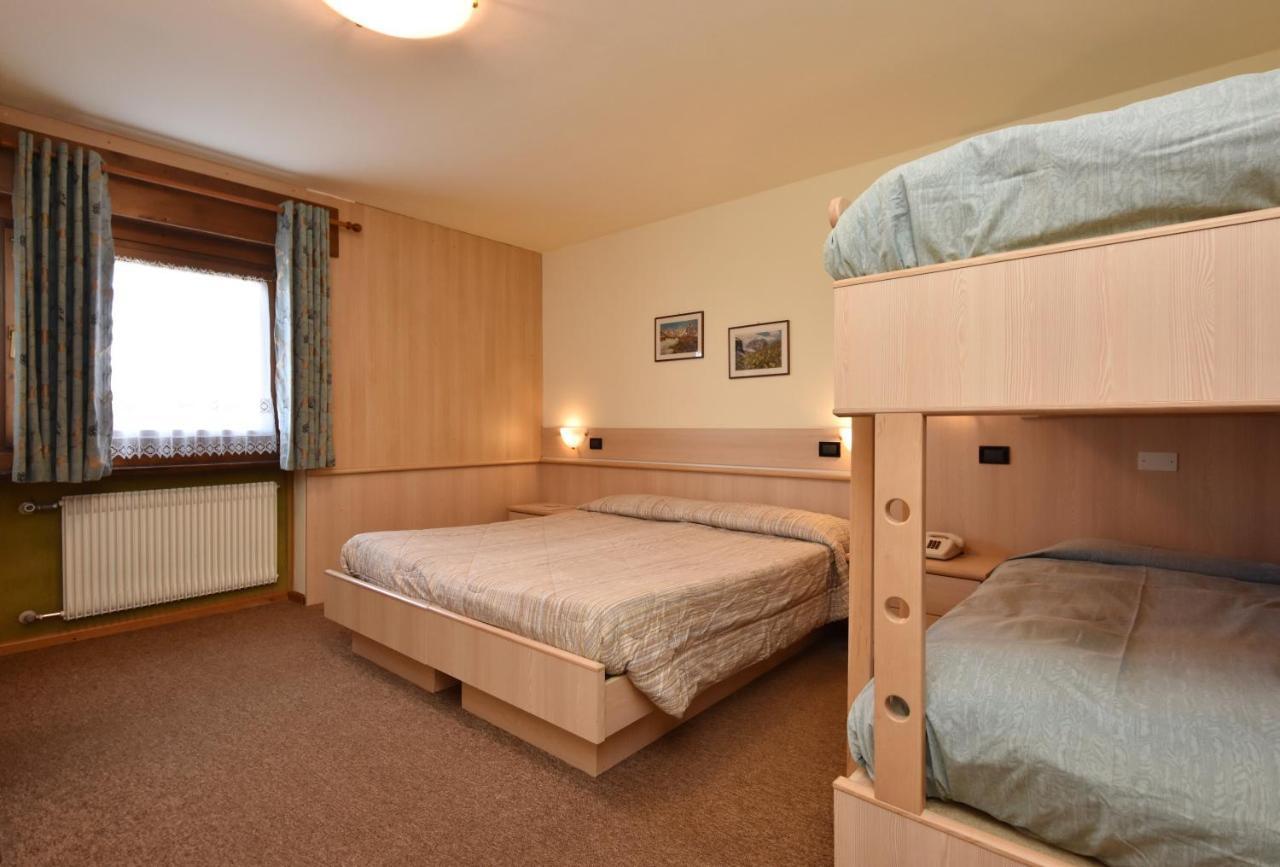 Albergo Venezia Passo Rolle Bagian luar foto